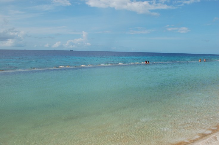 Papagayo Beach Club Pool