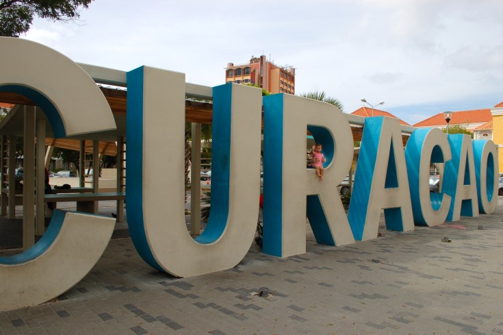 Ella "in" Curacao.